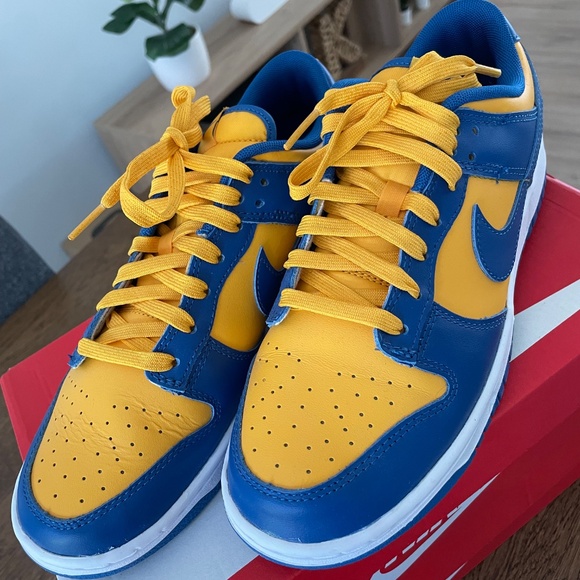 Nike Dunk Low (UCLA) - Picture 2 of 5
